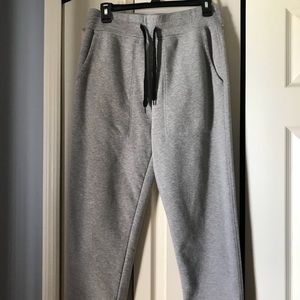 GREY SWEATPANTS JOGGERS